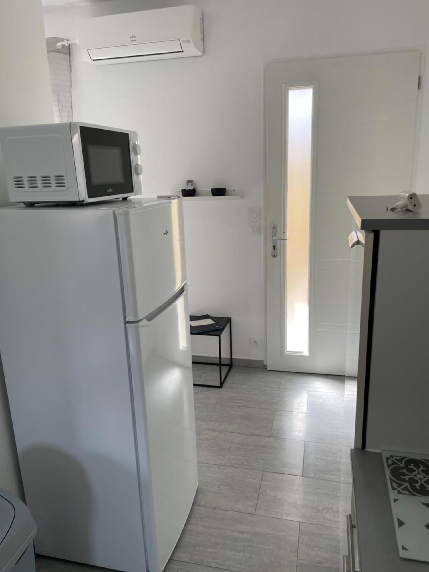 Appartement T2 Avec Terrasse Et Cour กาวายง ภายนอก รูปภาพ