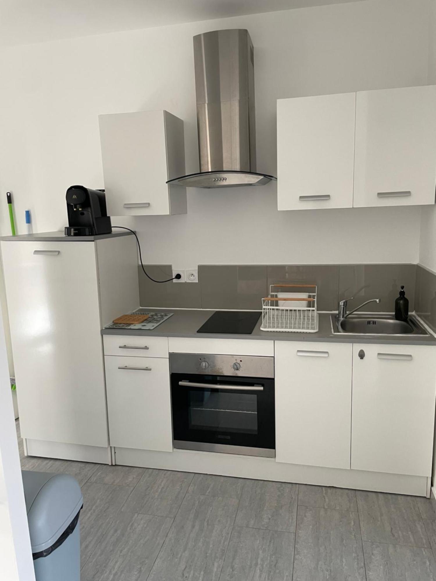 Appartement T2 Avec Terrasse Et Cour กาวายง ภายนอก รูปภาพ