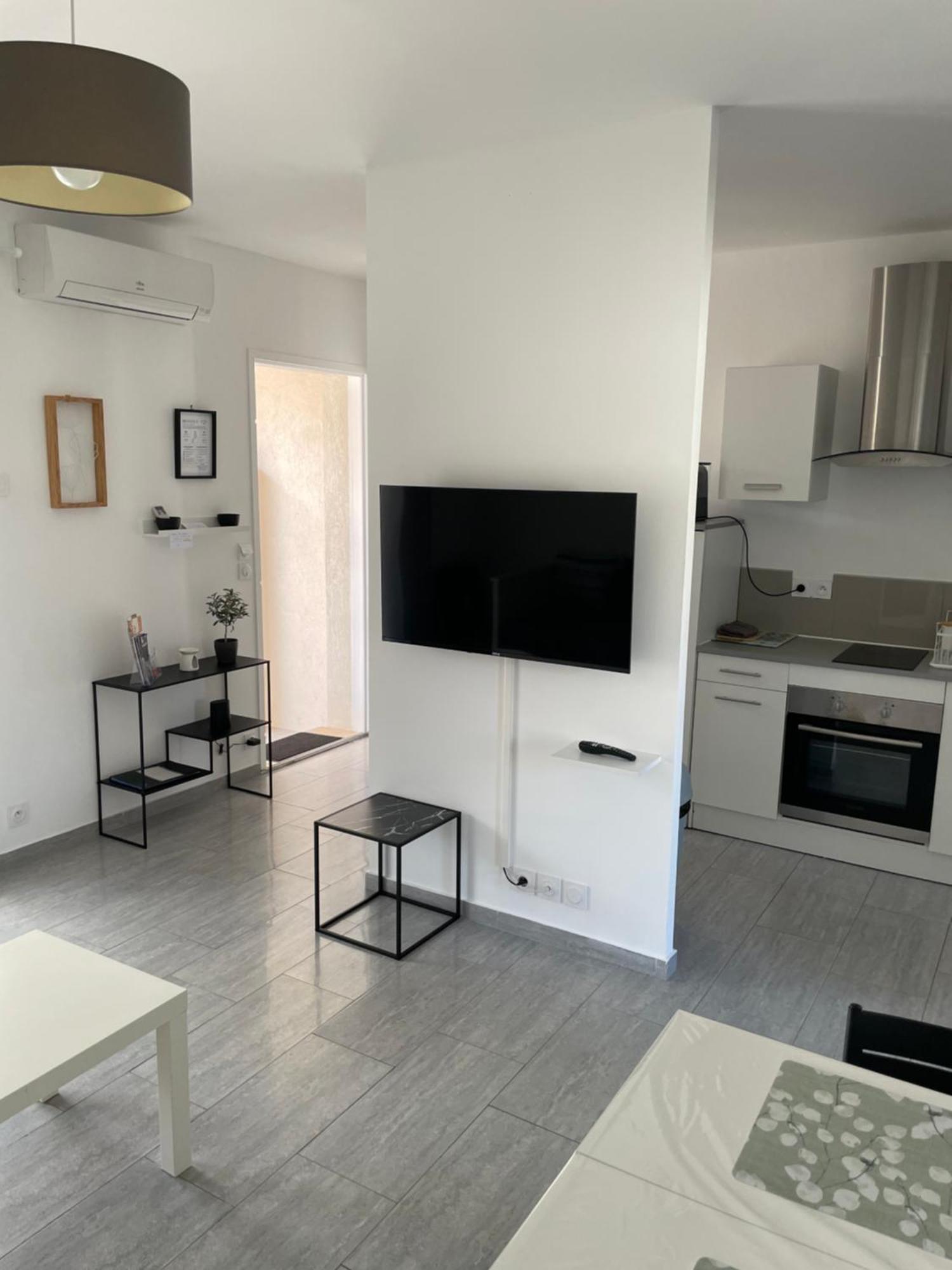 Appartement T2 Avec Terrasse Et Cour กาวายง ภายนอก รูปภาพ