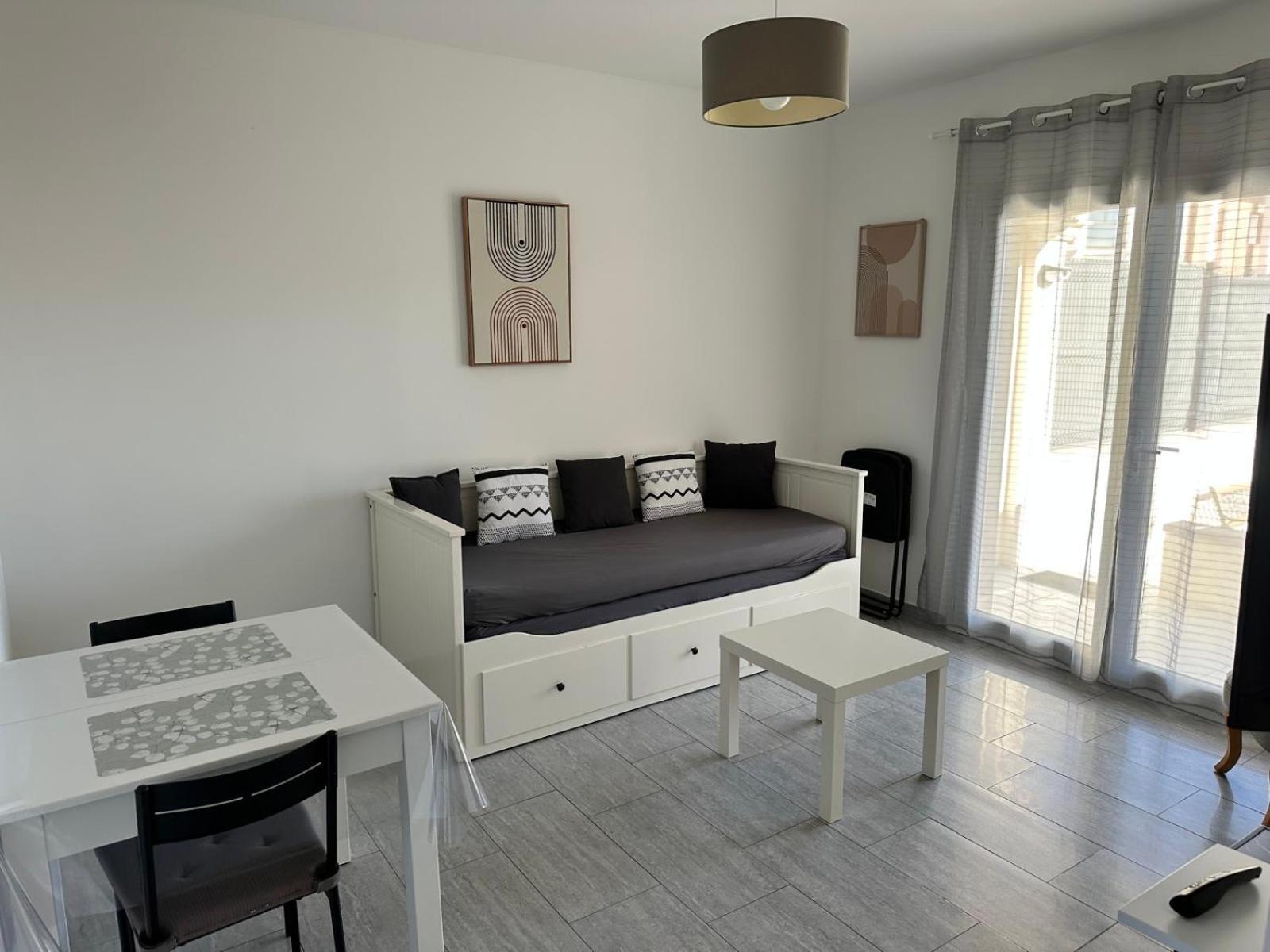 Appartement T2 Avec Terrasse Et Cour กาวายง ภายนอก รูปภาพ